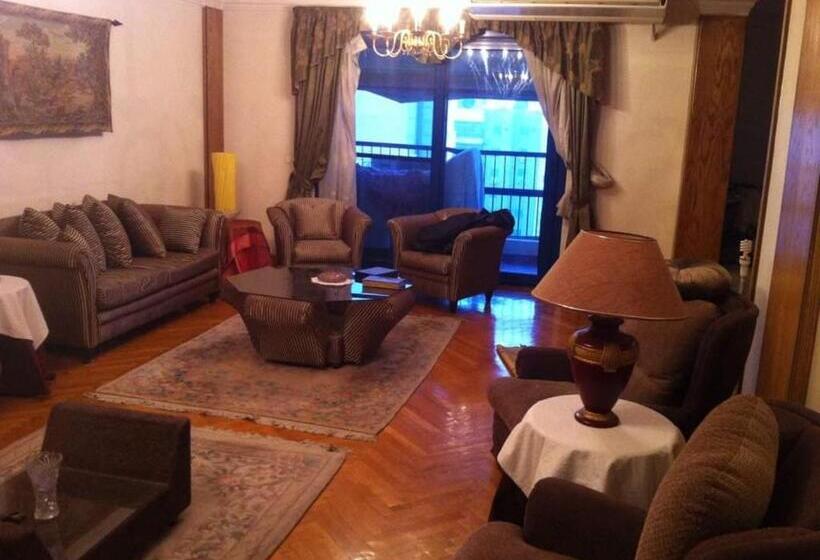 هاستل Long Way Inn