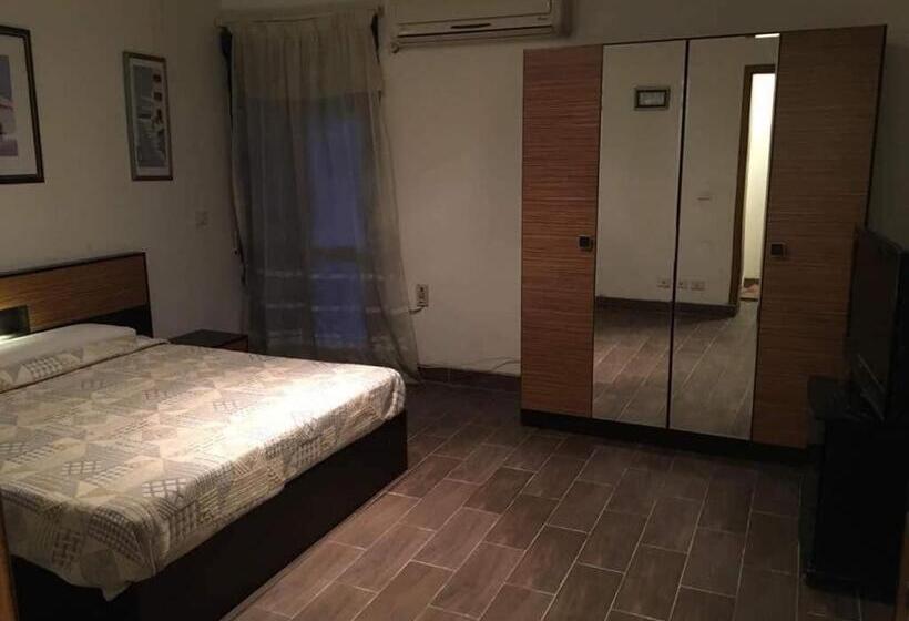 هاستل Long Way Inn