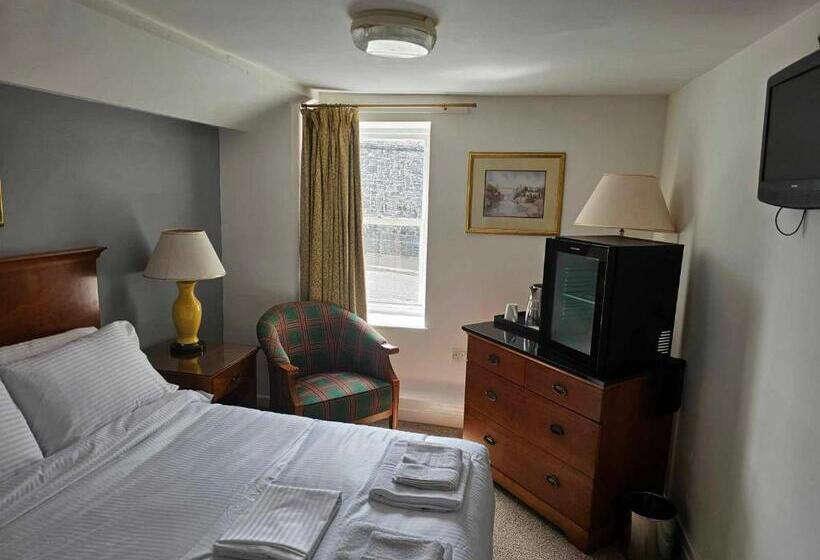 הוסטל The Shipwright Inn