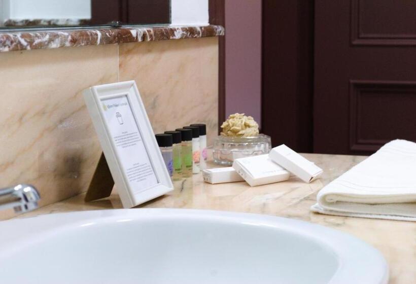 مبيت وإفطار Allure Palace