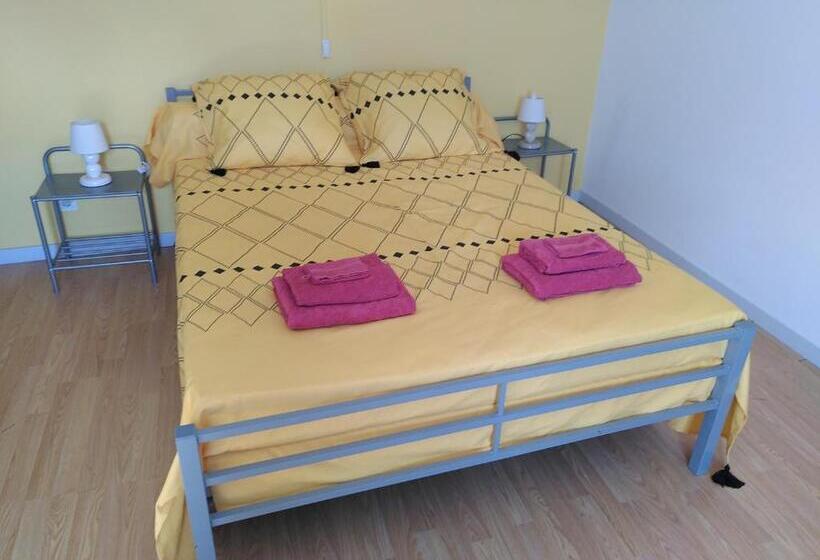 ベッドアンドブレックファースト Au Nid De Mes Anges