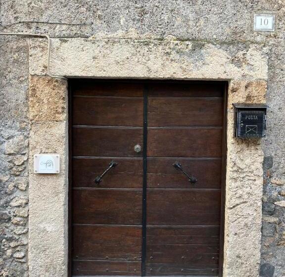 ベッドアンドブレックファースト C Era Una Volta