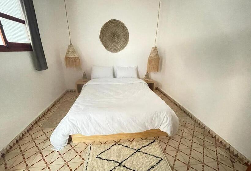 مبيت وإفطار Ecobay Hostel