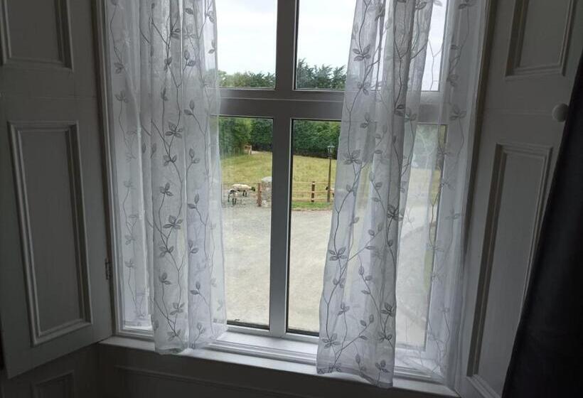 צימר Garryhack House