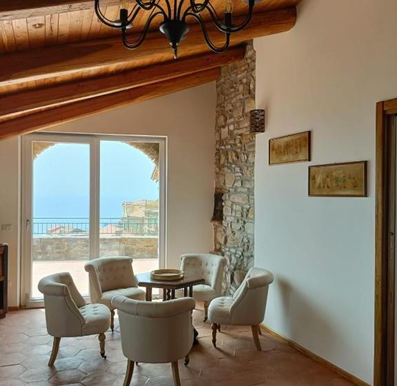 ベッドアンドブレックファースト La Mansarda