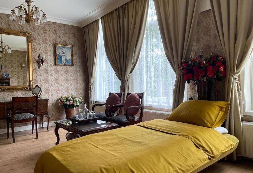 צימר Luxurious Classical Dutch Styled Room In City Centre Of The Hague