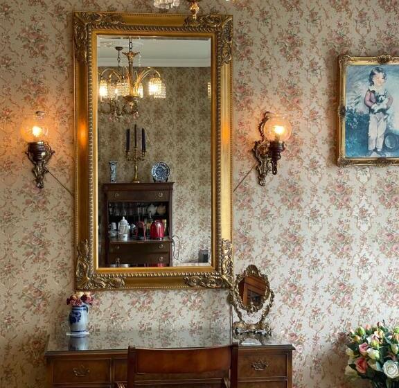 צימר Luxurious Classical Dutch Styled Room In City Centre Of The Hague