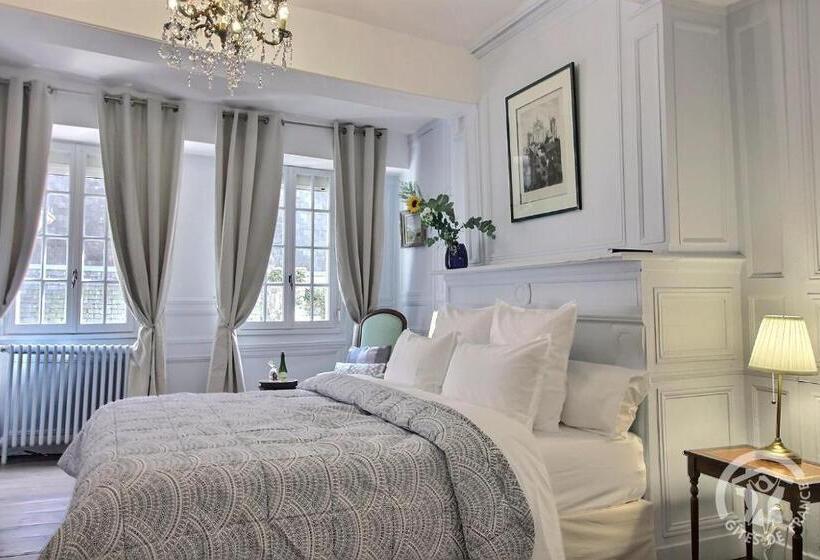 تختخواب و صبحانه Guest House Saint Yves