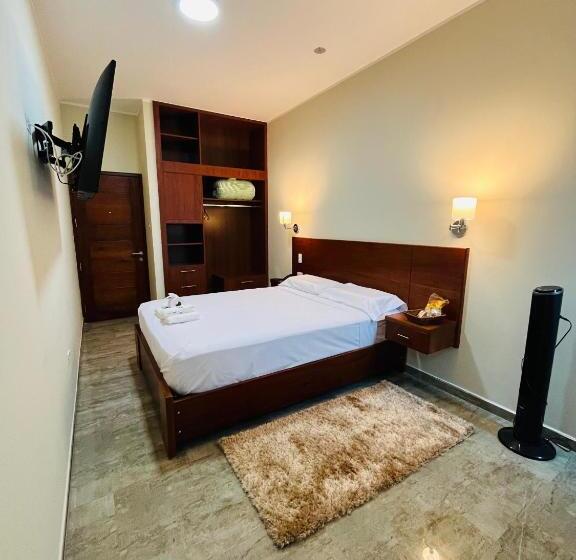 Caruzo Hotel And Suites