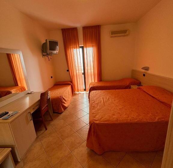 Отель Athena Palace