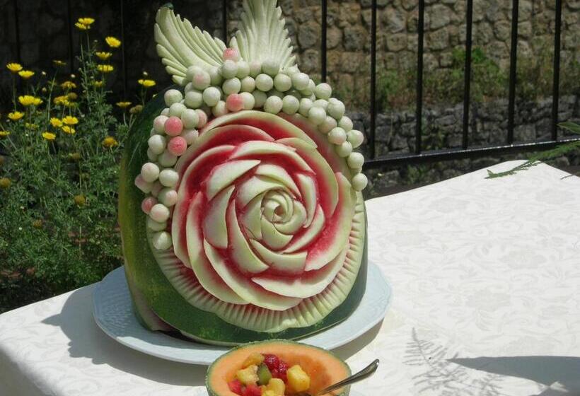 Отель Athena Palace