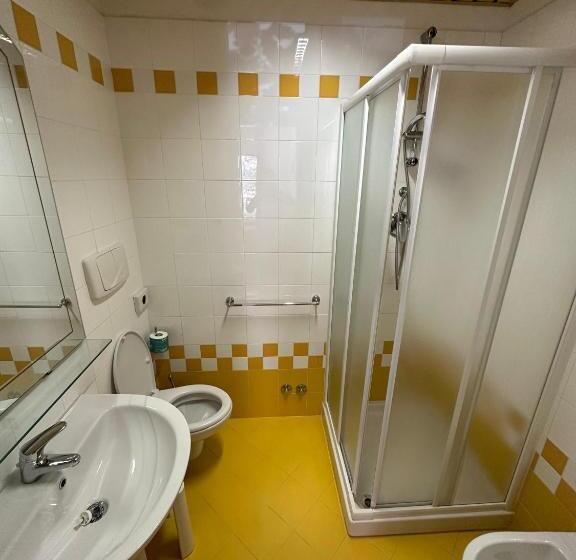 Отель Athena Palace