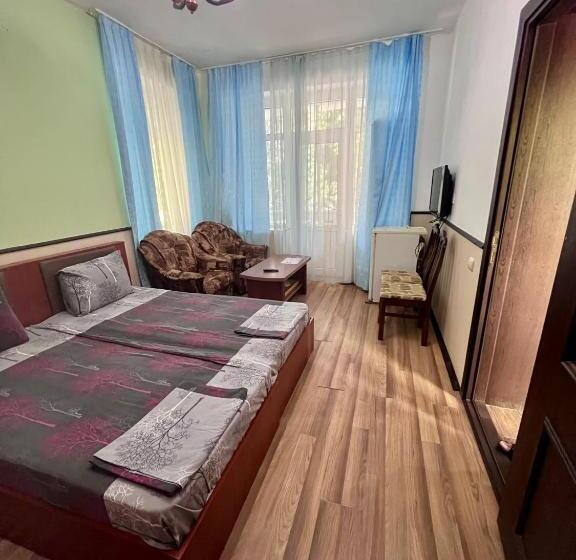 هتل Atlant Forest Vlllage