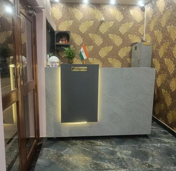 ホテル Ayodhaya Near By Ram Mandir