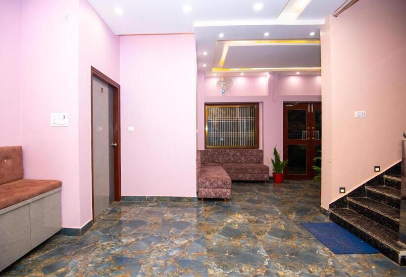 ホテル Ayodhaya Near By Ram Mandir