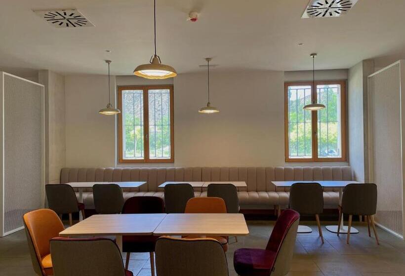 ホテル Balneario De La Albotea