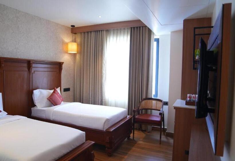 בית מלון כפרי Capital Luxury Suites