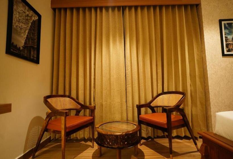 호텔 Capital Luxury Suites