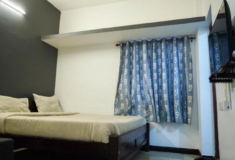 فندق Cruze Residency