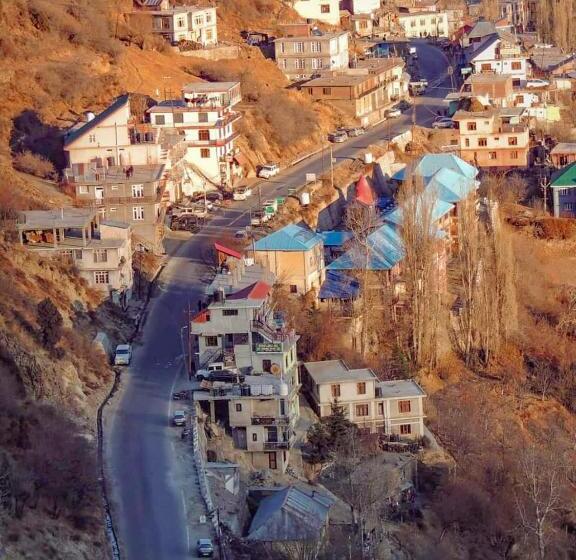 فندق Drilbu Ri Homestay