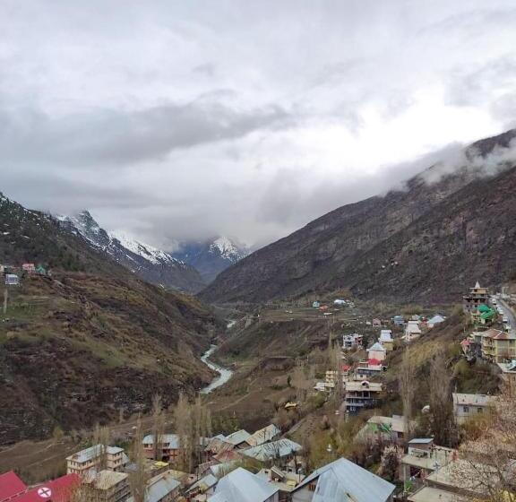 فندق Drilbu Ri Homestay