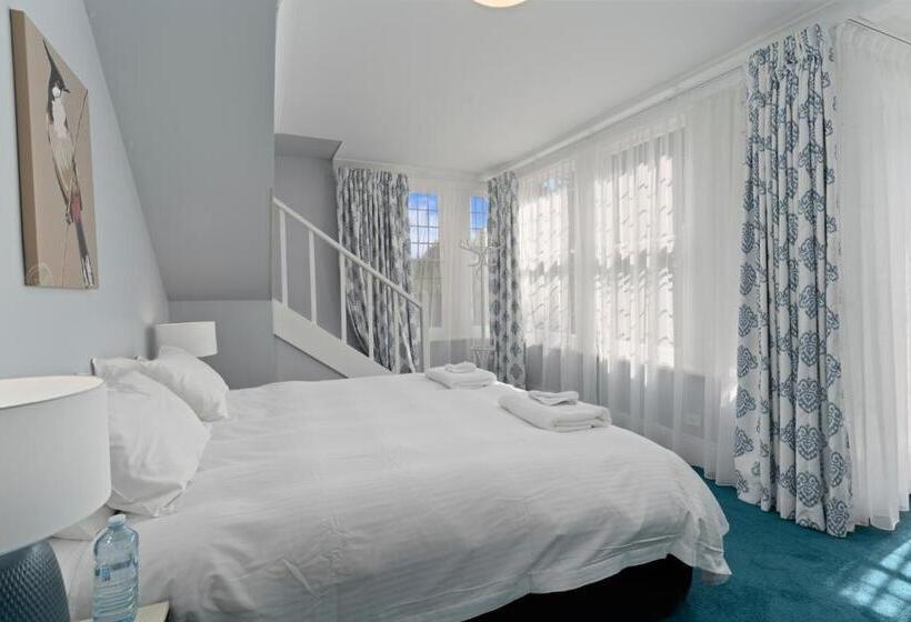 בית מלון כפרי Eastview Estate