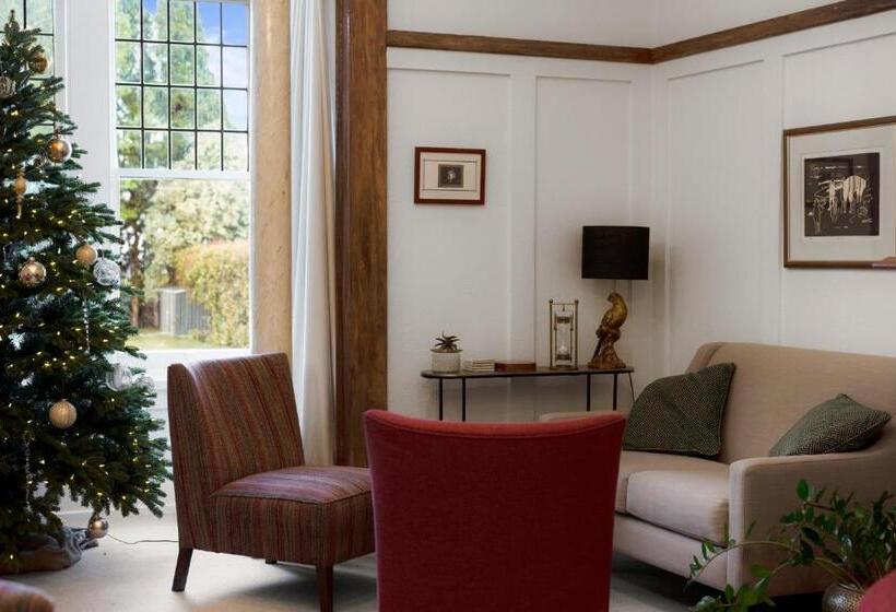 בית מלון כפרי Eastview Estate