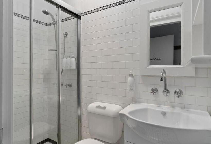 בית מלון כפרי Eastview Estate