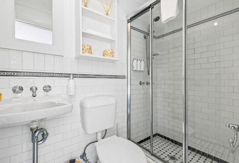 בית מלון כפרי Eastview Estate