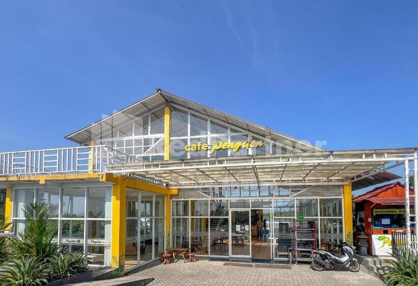 ホテル Glamping Pengilon Edupark Mitra Reddoorz