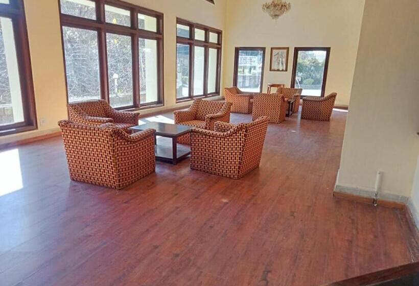 Отель Himalayan Fort Resort, Manali ! Riverside Property !! Big Lawn With Bonfire !! Best Selling !! Sce