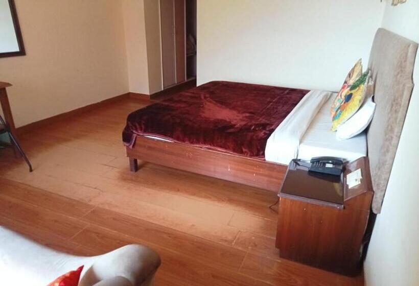 Отель Himalayan Fort Resort, Manali ! Riverside Property !! Big Lawn With Bonfire !! Best Selling !! Sce