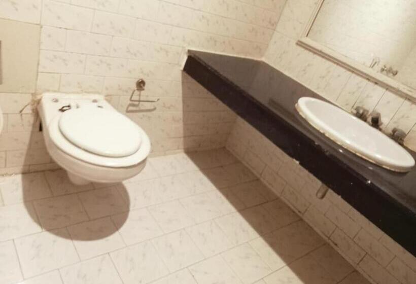 Отель Himalayan Fort Resort, Manali ! Riverside Property !! Big Lawn With Bonfire !! Best Selling !! Sce