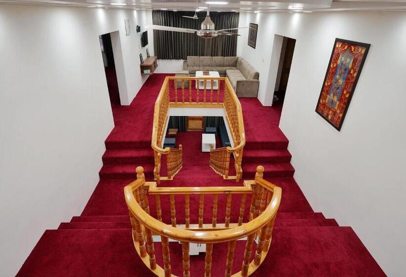 Отель Villa Homey Inn , Srinagar