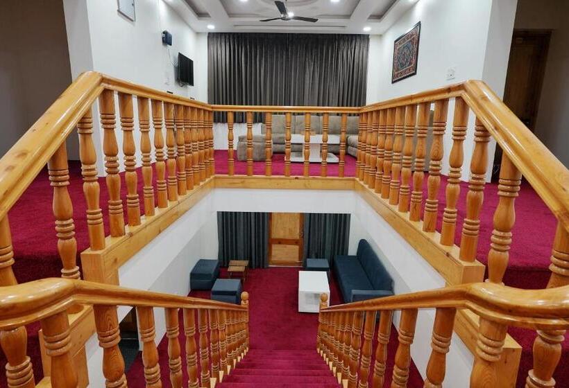 Отель Villa Homey Inn , Srinagar