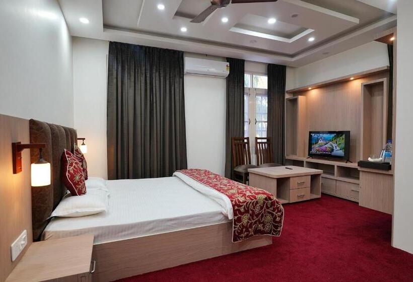Отель Villa Homey Inn , Srinagar
