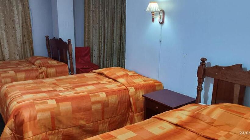 هتل Hostal Zurit Puno