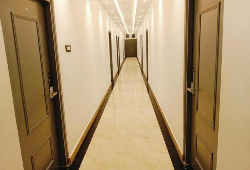 בית מלון כפרי Kingston Ayodhya