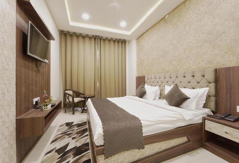 בית מלון כפרי Kingston Ayodhya