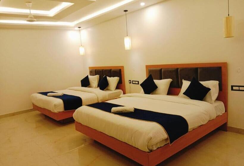 בית מלון כפרי Kingston Ayodhya