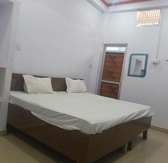 ホテル La Ayodhya Residency