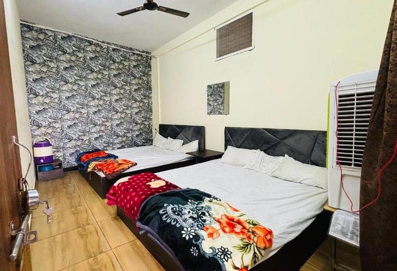 Отель Maa Annapurna Home Stay