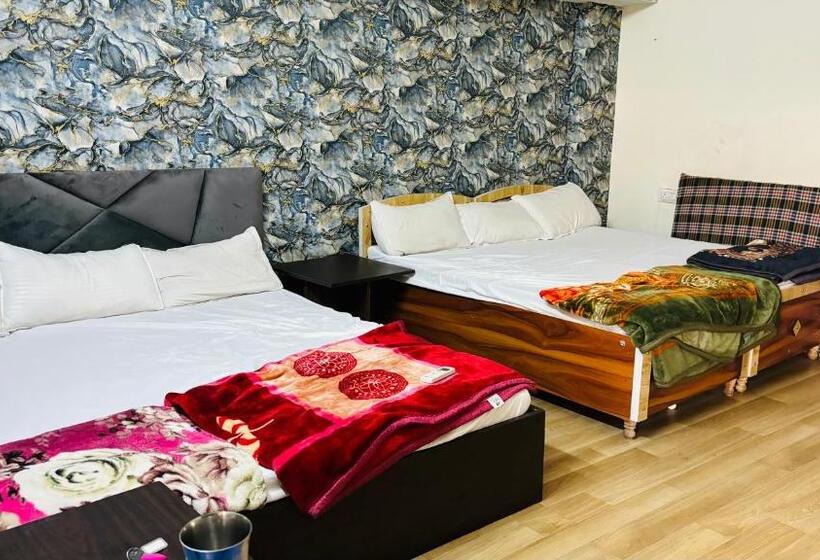 Отель Maa Annapurna Home Stay