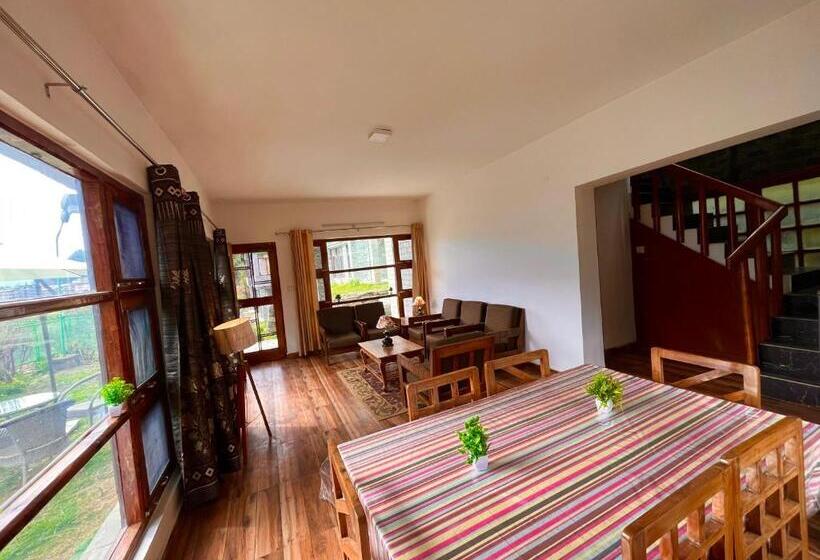 ホテル Mansa Devi Royal Guest House