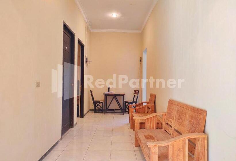 호텔 Mutiara Residence Near Simpang Lima Mitra Reddoorz