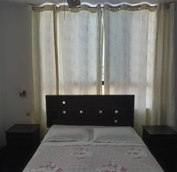 ホテル Orquídea S