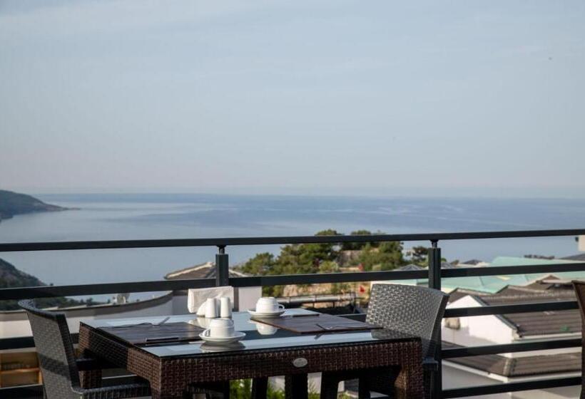 فندق Ramada by Wyndham Fethiye Oludeniz