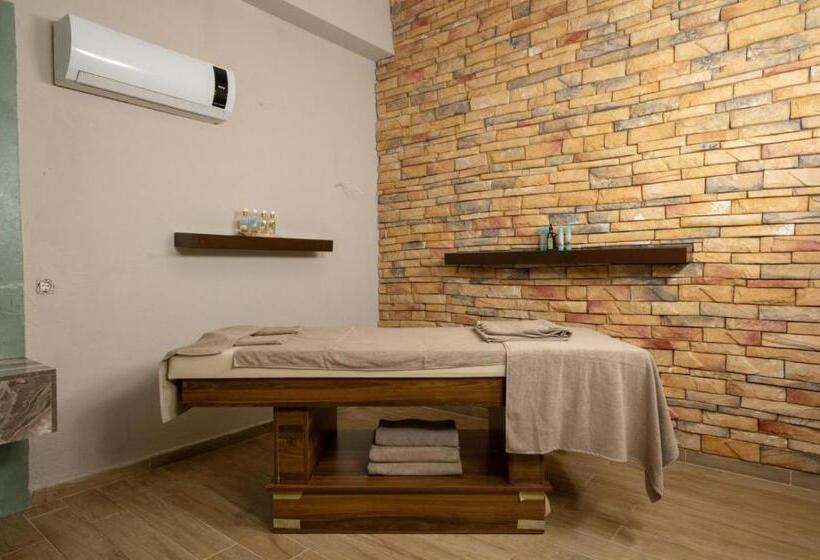 فندق Ramada by Wyndham Fethiye Oludeniz