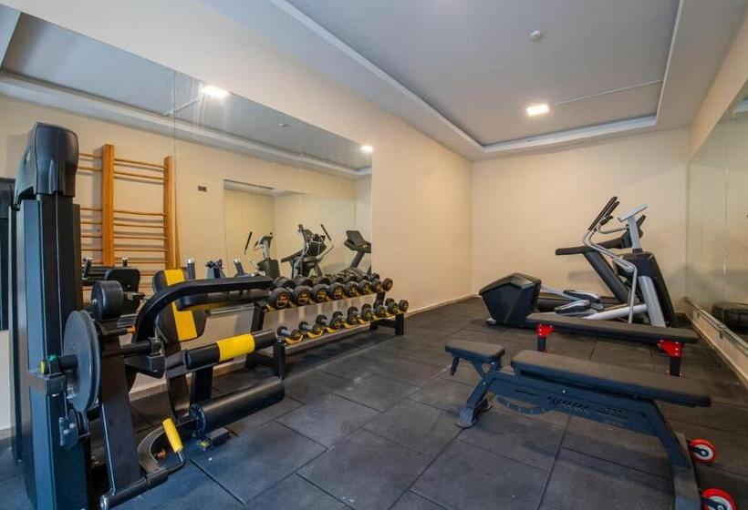 فندق Ramada by Wyndham Fethiye Oludeniz