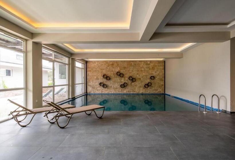 فندق Ramada by Wyndham Fethiye Oludeniz